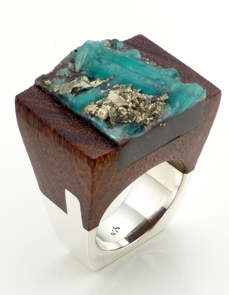 Wood Emerald Ring, Jewelry, Pasionae, Art Urbane